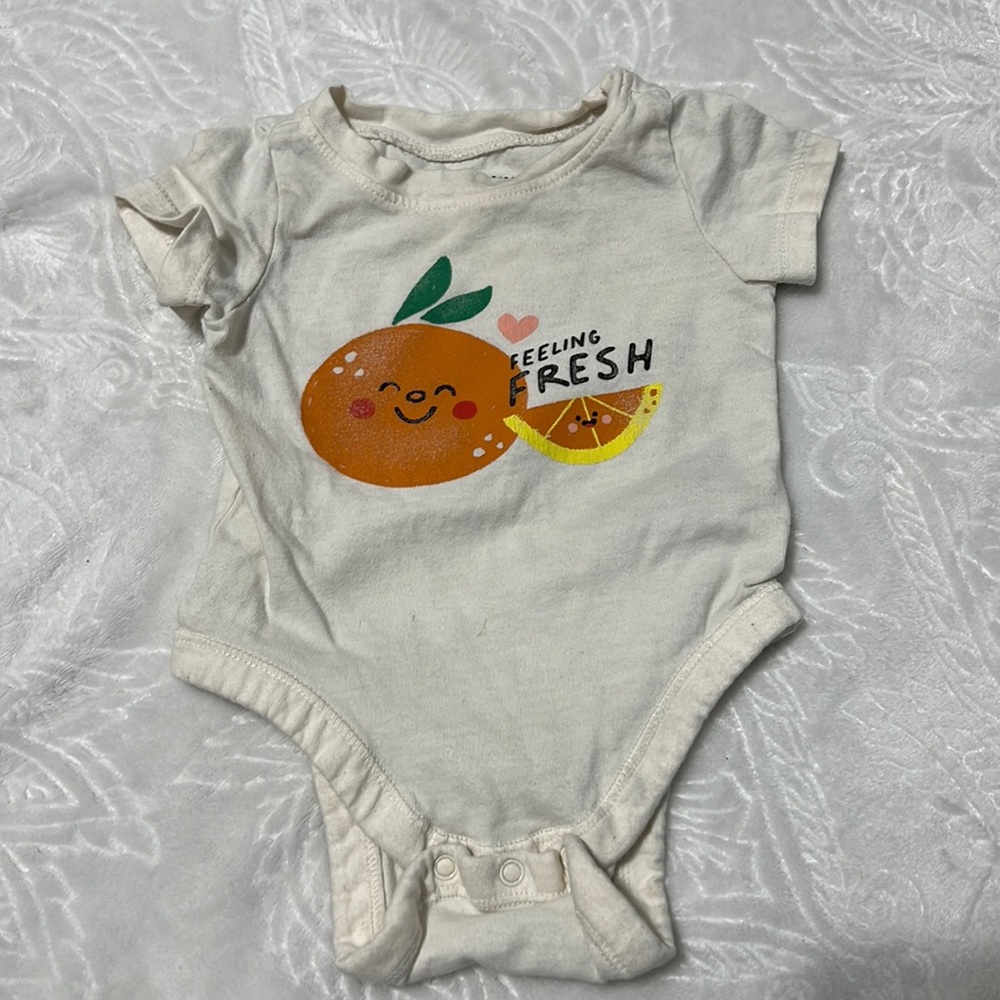 Infant 0-3 month onesie.